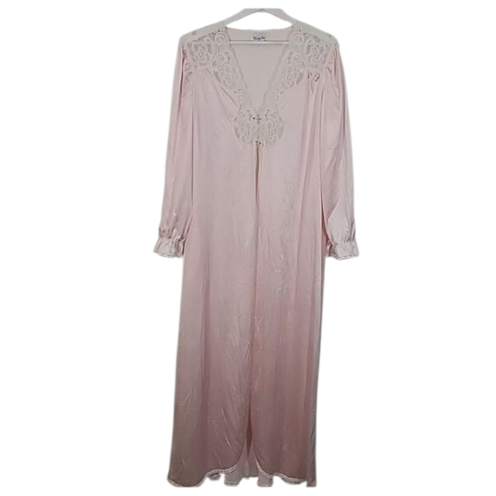 Vanity Fair soft pink and lace with flower details long robe size L